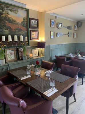 Breakfast, lunch and dinner served - The Allanton Inn (Duns)