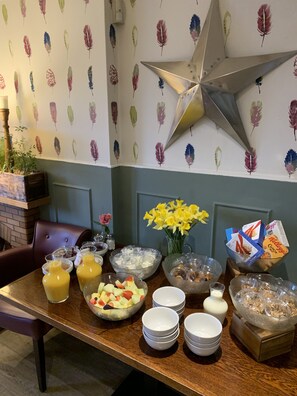 Breakfast buffet - The Allanton Inn (Duns)