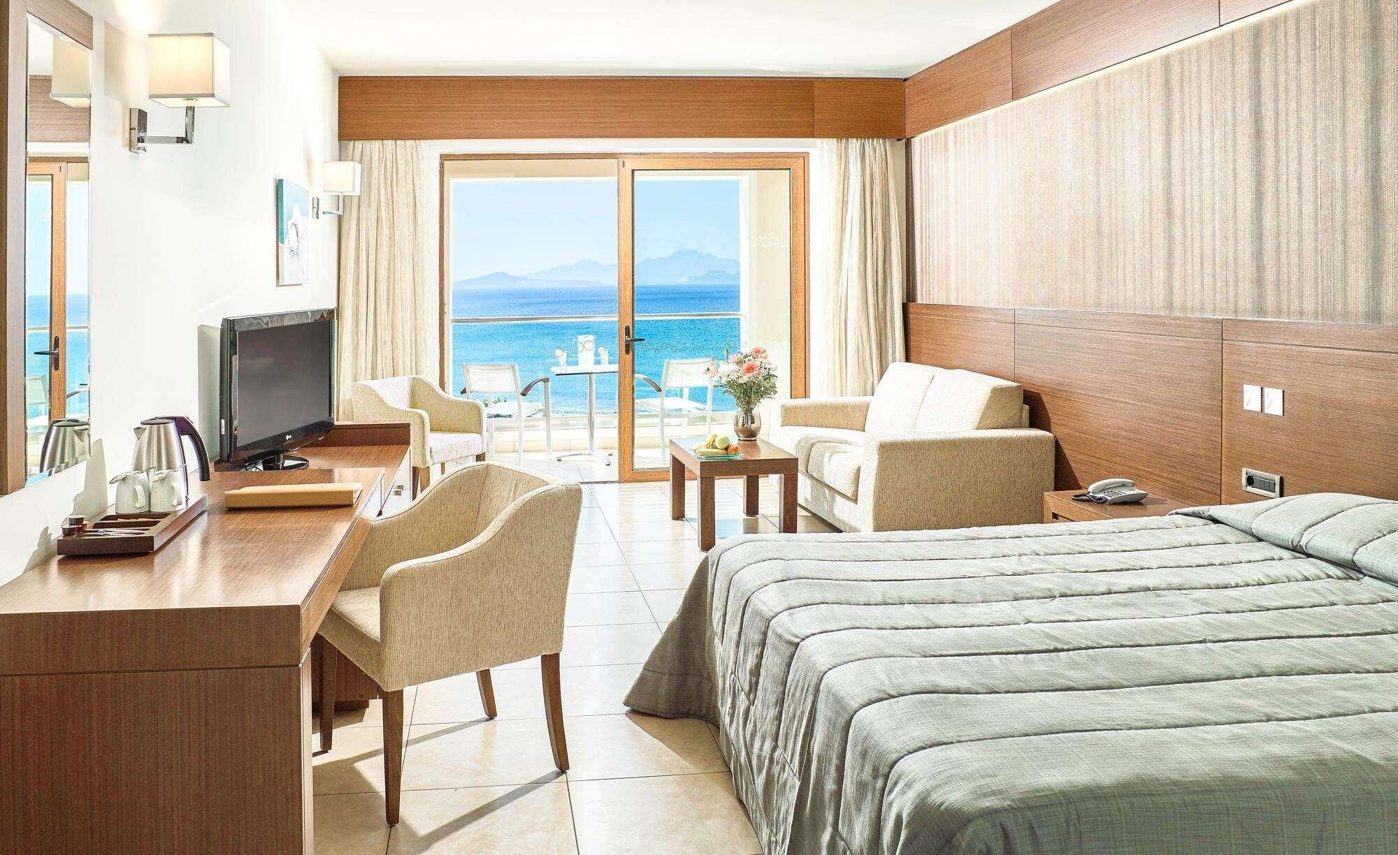 Hypo-allergenic bedding, memory foam beds, in-room safe, desk