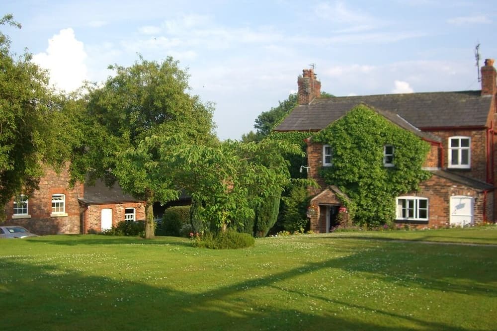 Ash Farm Country Guest House - Selstead Road