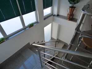 Staircase - Apartments RUZA (Baska Voda)
