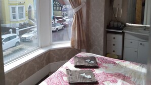 Unclassified image, 3 of 37, button - Seaview Hotel (Blackpool)