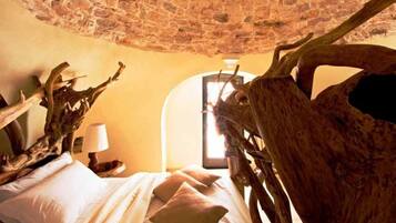 Superior Double Room | Down comforters, minibar, desk, soundproofing