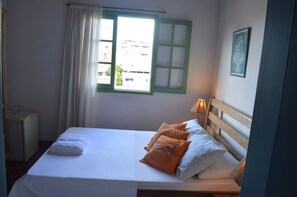 Premium bedding, pillow-top beds, minibar, in-room safe - Pousada do Baluarte (Salvador)
