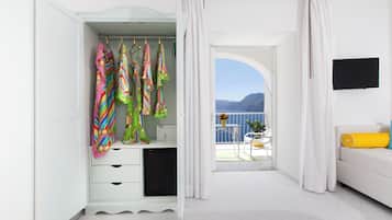 Standard Double Room, Balcony, Sea View | Minibar, in-room safe, individually furnished, desk