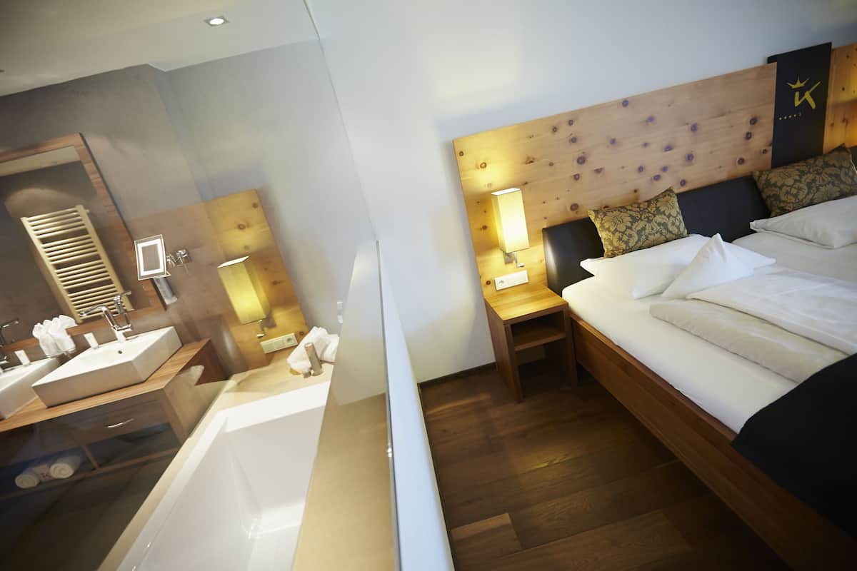 Superior Suite | 1 bedroom, hypo-allergenic bedding, minibar, in-room safe
