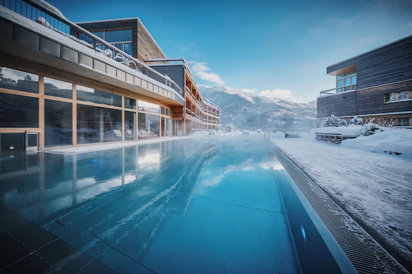 Piscine couverte, piscine extérieure