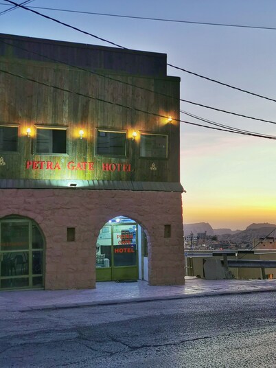 Petra Gate Hotel