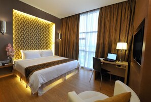 Select Comfort beds, in-room safe, individually furnished, desk - Courtyard Hotel @ 1Borneo (Kota Kinabalu)