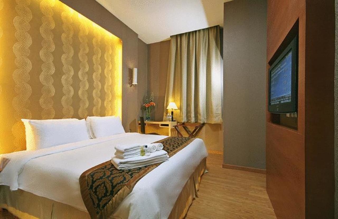 Select Comfort beds, in-room safe, individually furnished, desk