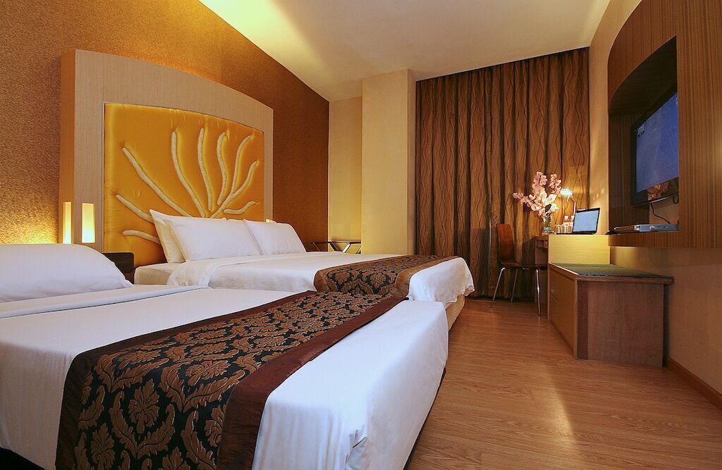 Select Comfort beds, in-room safe, individually furnished, desk