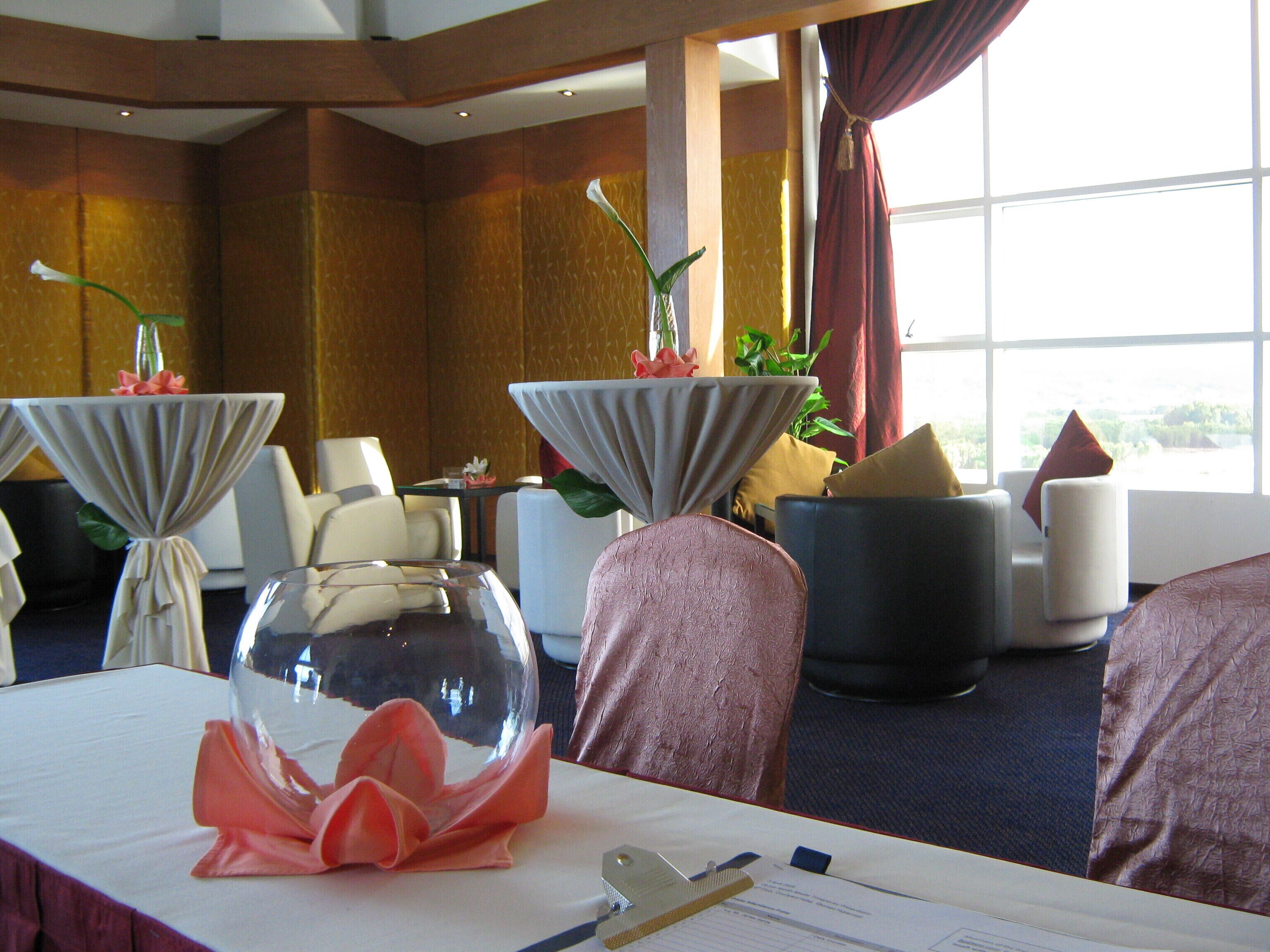 Foto - Courtyard Hotel 1Borneo