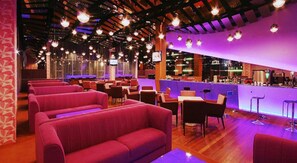Bar (on property) - Courtyard Hotel @ 1Borneo (Kota Kinabalu)