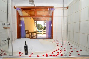 Chalet, Bathtub (Arara - 04 adults) | Bathroom