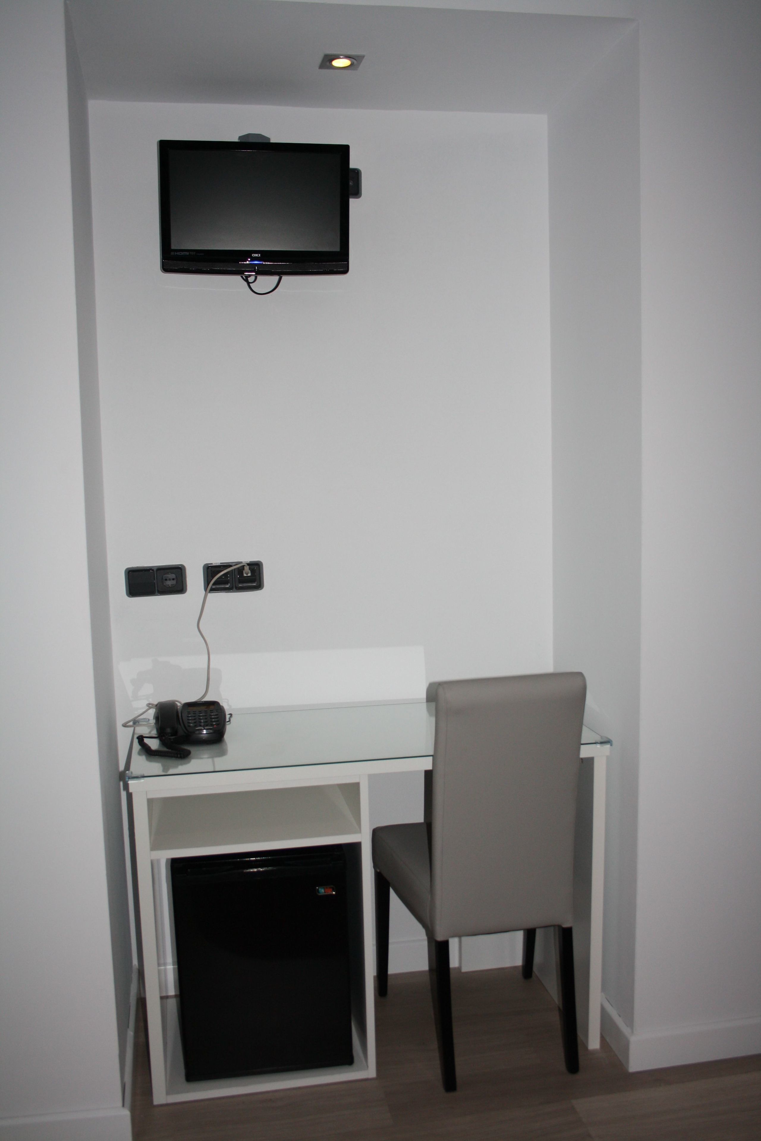 minibar, in-room safe, desk, free wifi