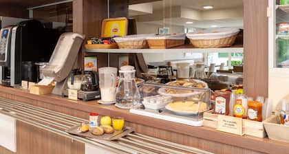 B&B HOTEL Saint-Jean de Luz