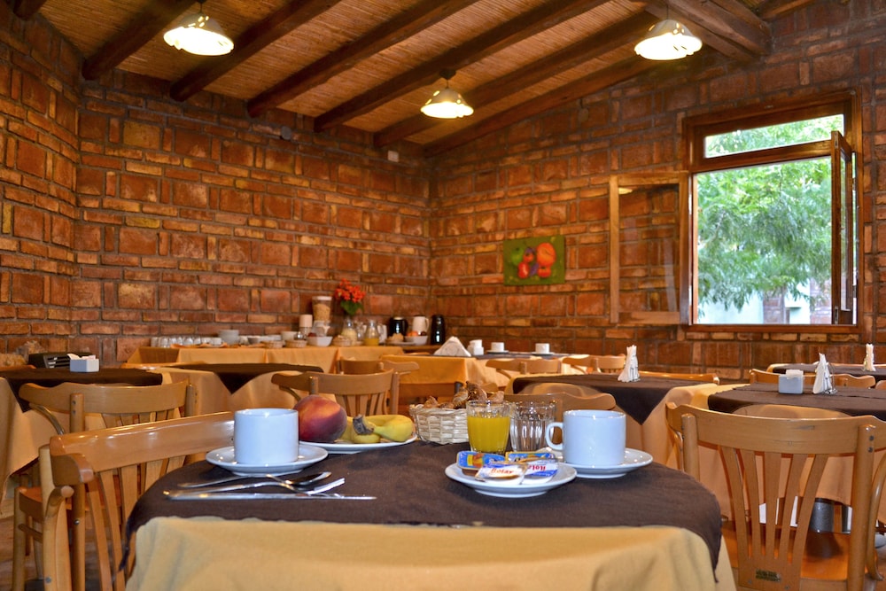 El Encuentro Posada Boutique || Chacras de Coria by null