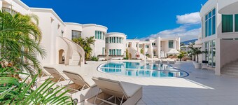 Flamingo Suites Boutique Hotel