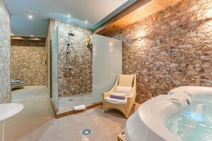 Manicures and pedicures, massages - Flamingo Suites Boutique Hotel (Adeje)