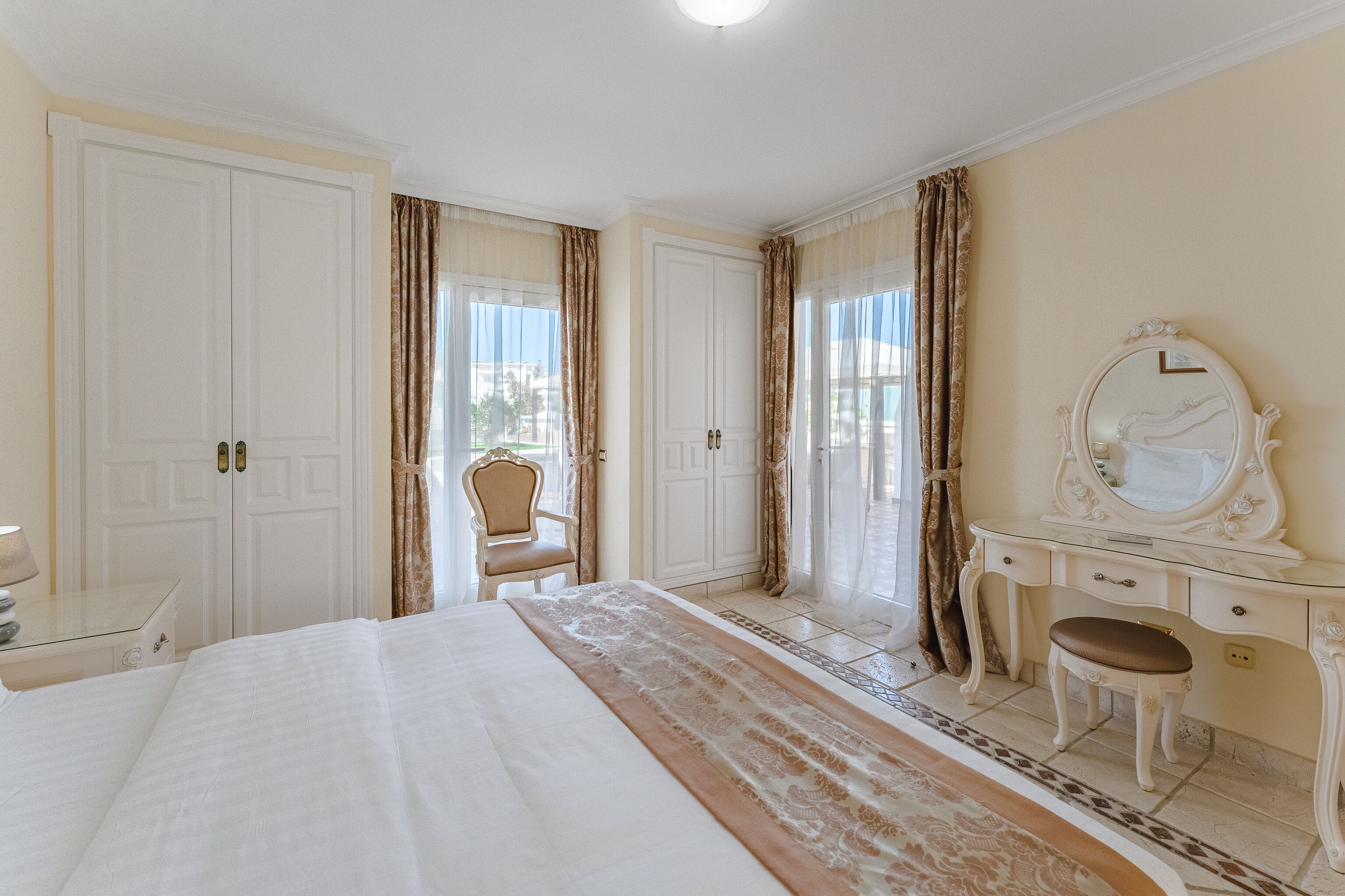 Photo - Flamingo Suites Boutique Hotel