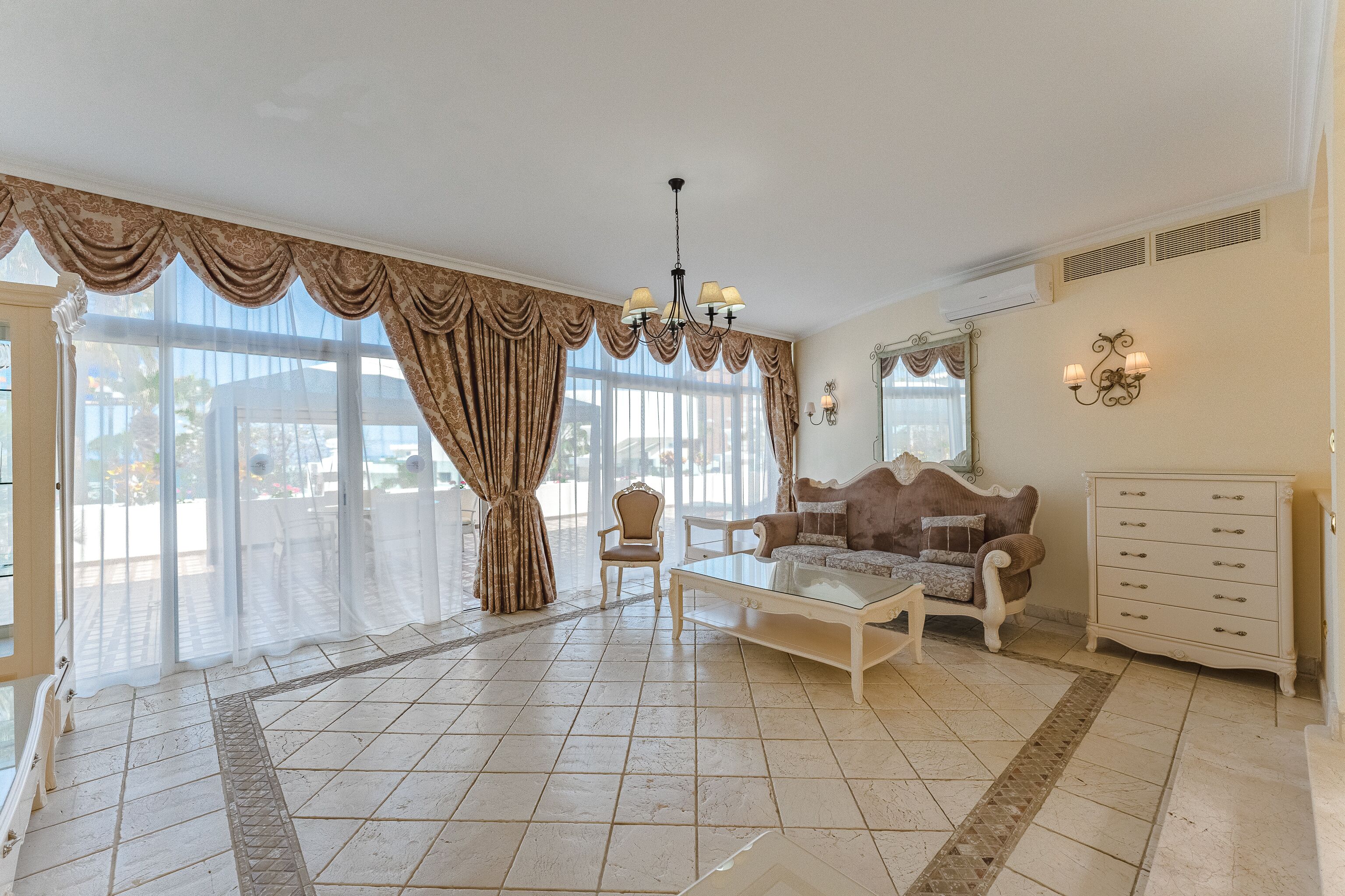 Photo - Flamingo Suites Boutique Hotel