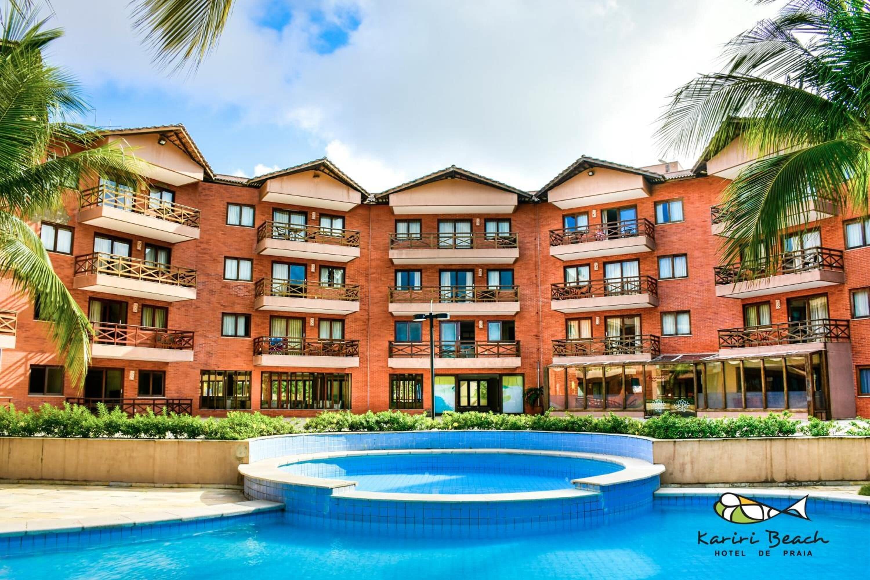 Hồ bơi ngoài trời 