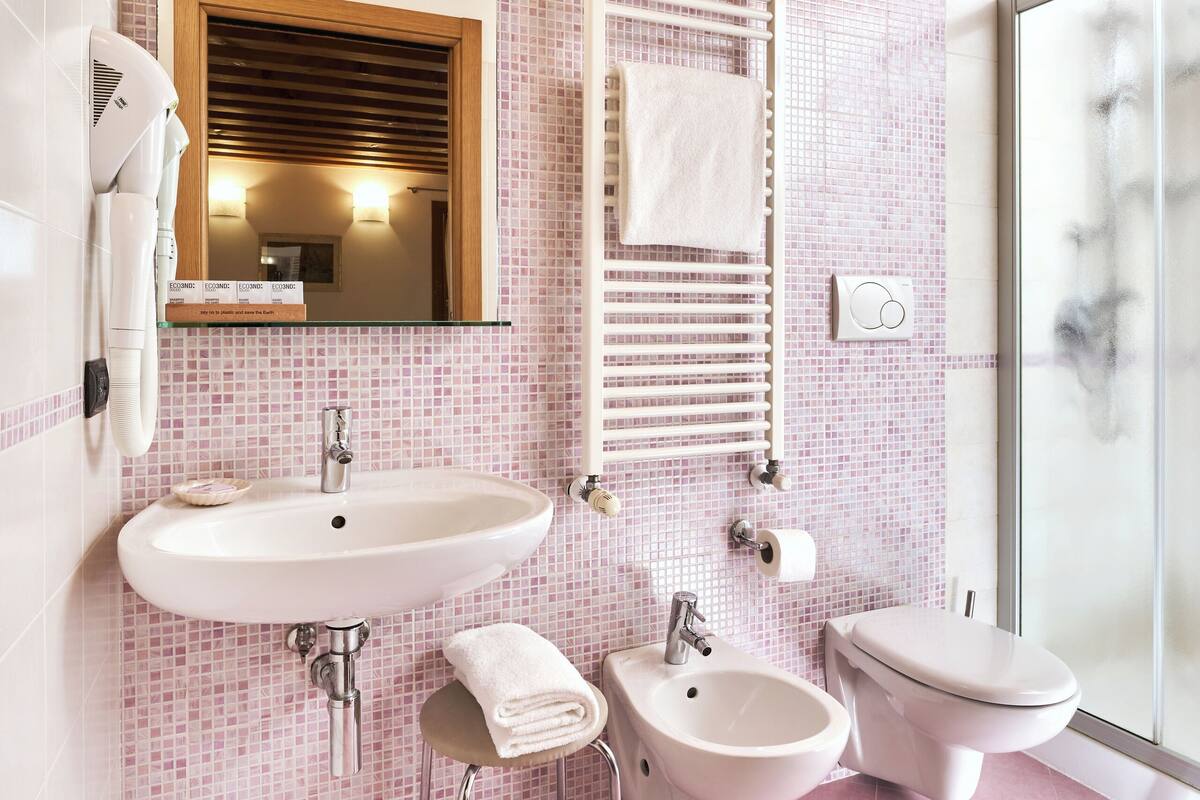 superior double room | 1 bedroom, down duvets, minibar, in-room safe