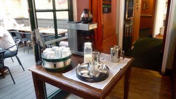 Aamiainen, lounas ja illallinen