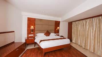 Suite | In-room safe, soundproofing, free WiFi
