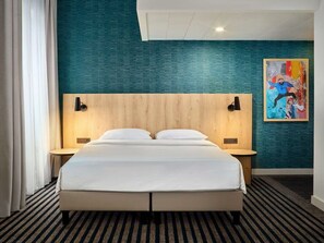 Premium bedding, in-room safe, desk, laptop workspace