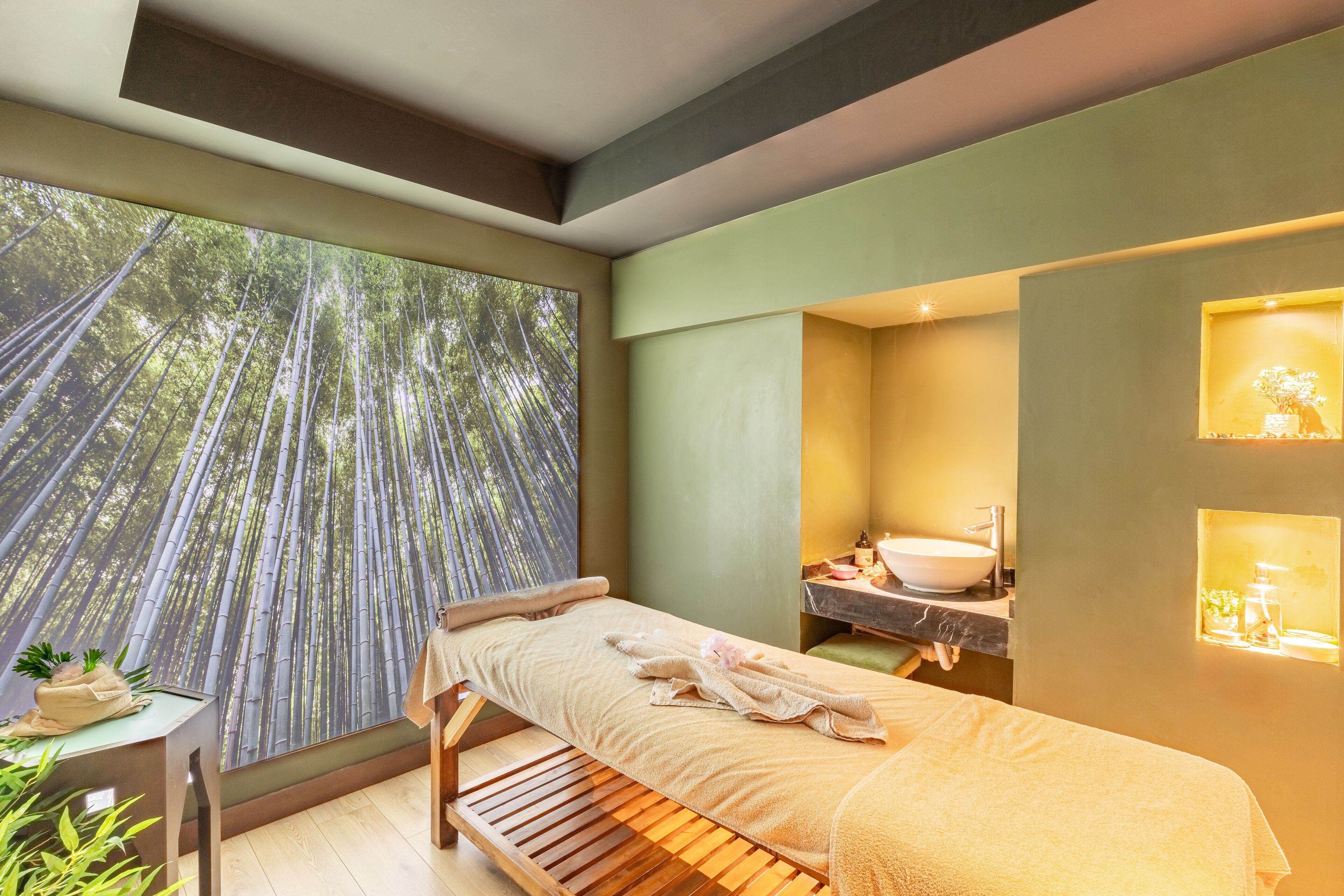 土耳其浴、身体护理、体膜护理、面部护理、按摩服务