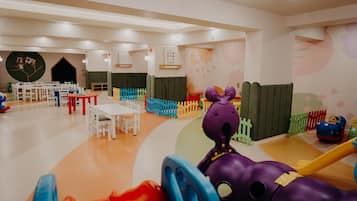 儿童活动区 - 室内