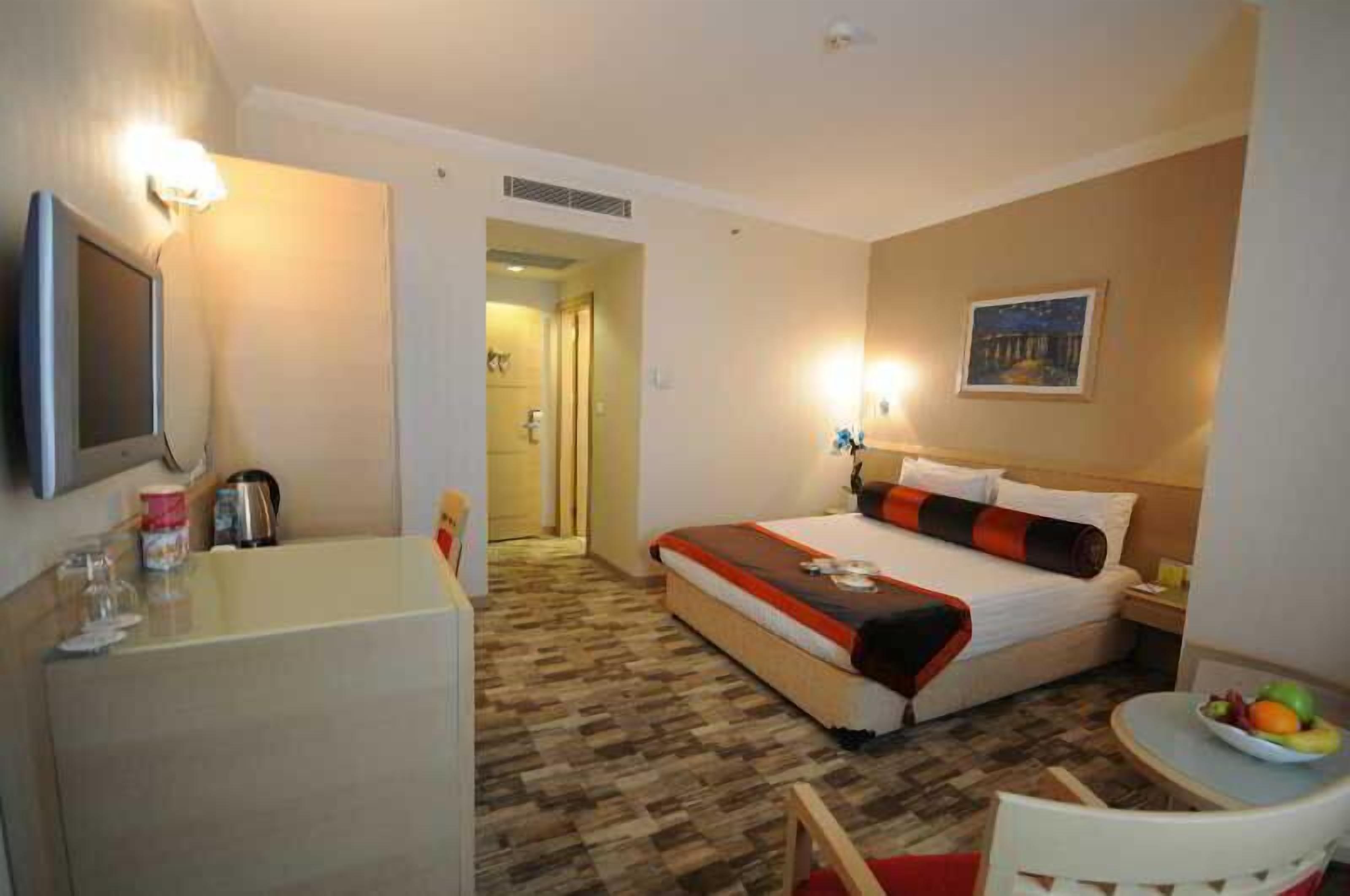 Premium bedding, minibar, in-room safe, desk