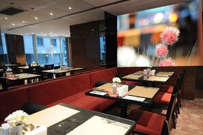 Superior Double or Twin Room | Premium bedding, minibar, in-room safe, desk - SV Business Hotel Taksim İstanbul (Istanbul)