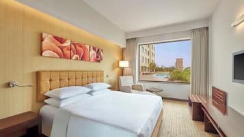 Club Apartment, 1 Bedroom, Non Smoking | Pool | Outdoor pool, pool umbrellas