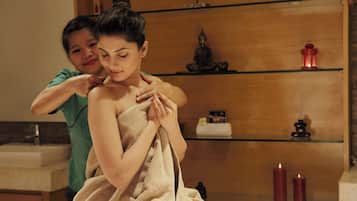 Body treatments, hydrotherapy, aromatherapy, hot stone massages