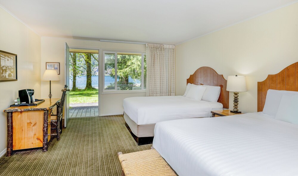 Lake Crescent Lodge by null