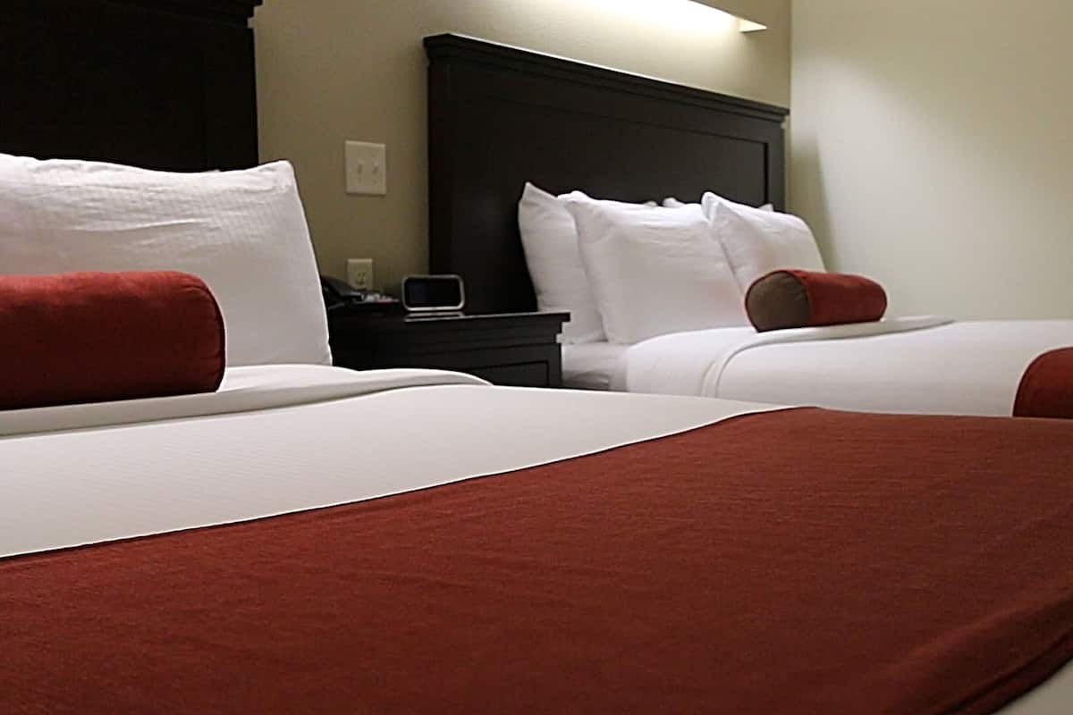 1 bedroom, premium bedding, pillow-top beds, in-room safe