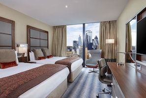 Executive Twin Room | In-room safe, desk, laptop workspace, blackout drapes