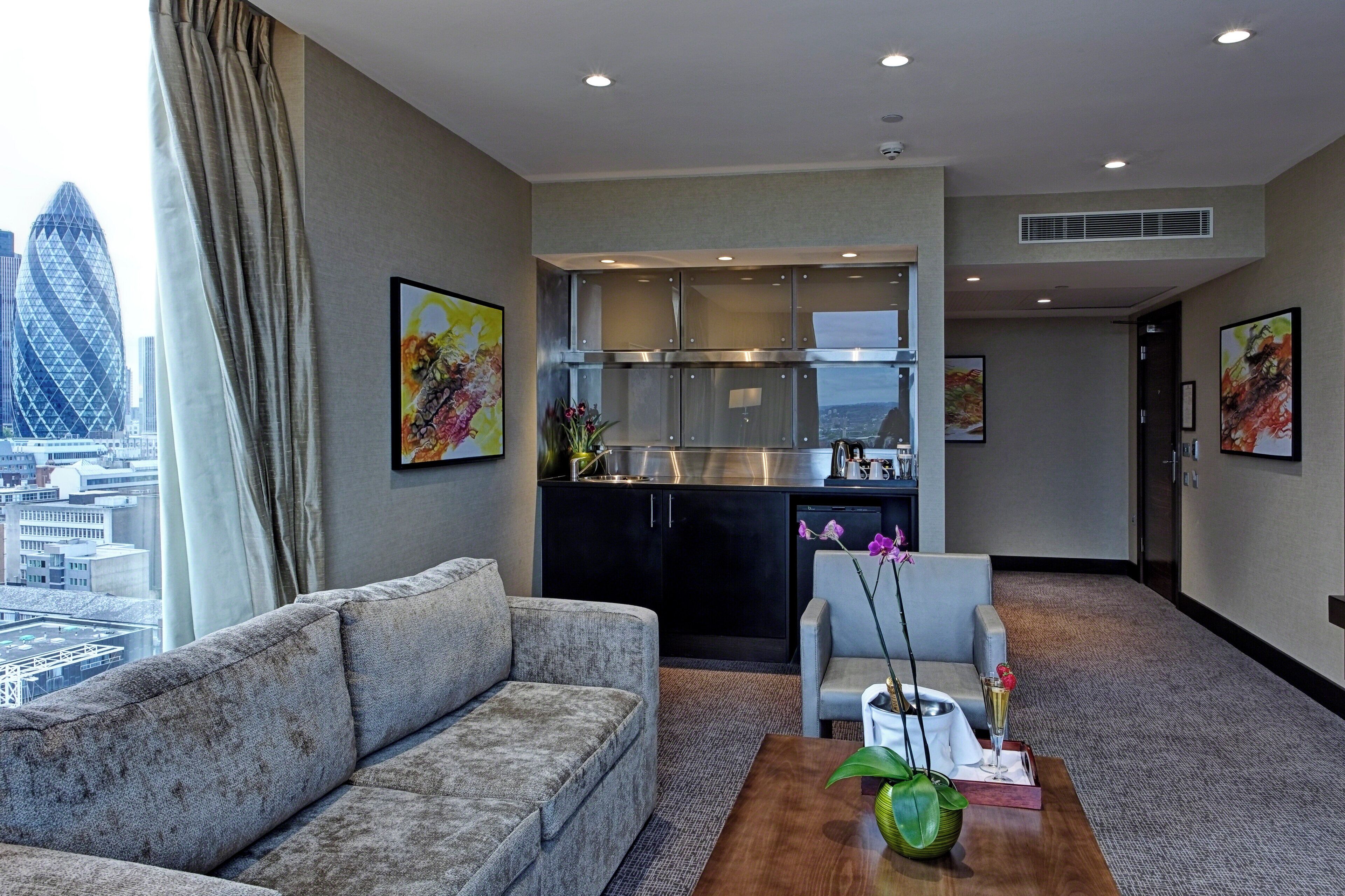 in-room safe, desk, laptop workspace, blackout curtains