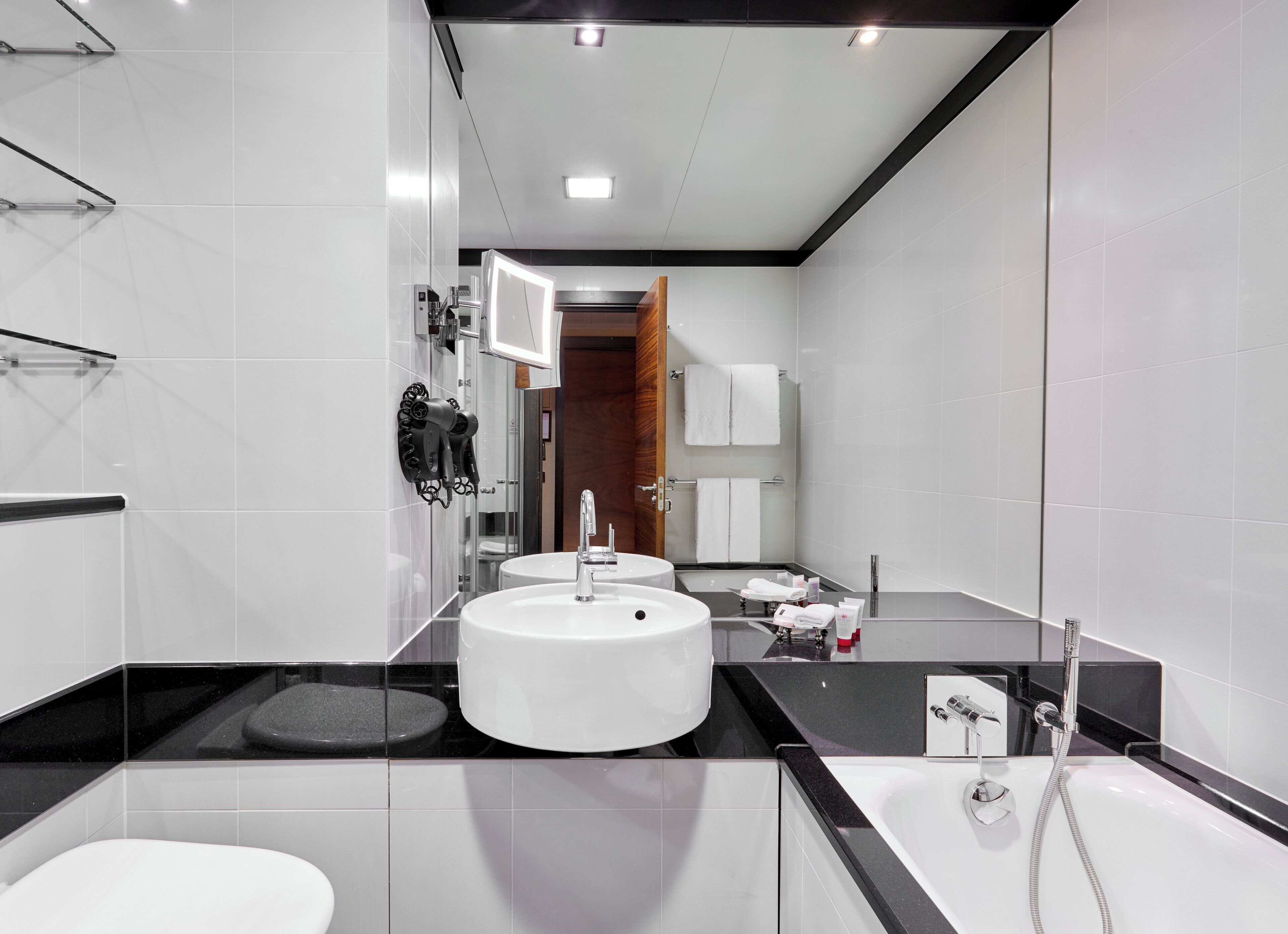 separate bathtub and shower, deep-soaking bathtub