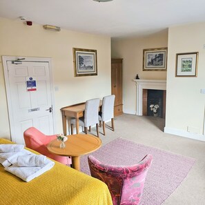 Double Room, Ensuite (Large) - The Waggon & Horses (York)