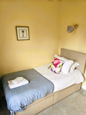 Single Room, Ensuite - The Waggon & Horses (York)