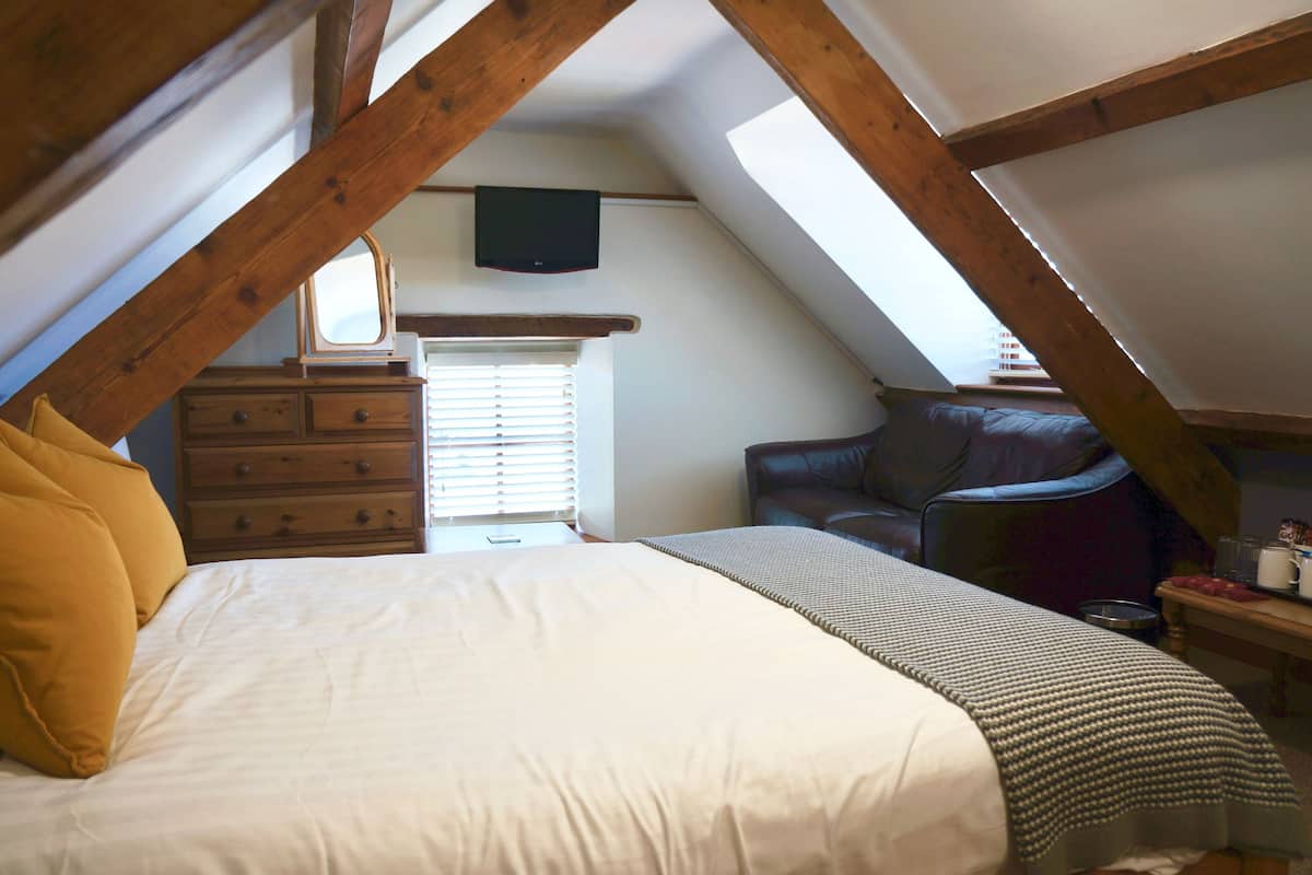 Superior Quadruple Room, Ensuite (Cwm)