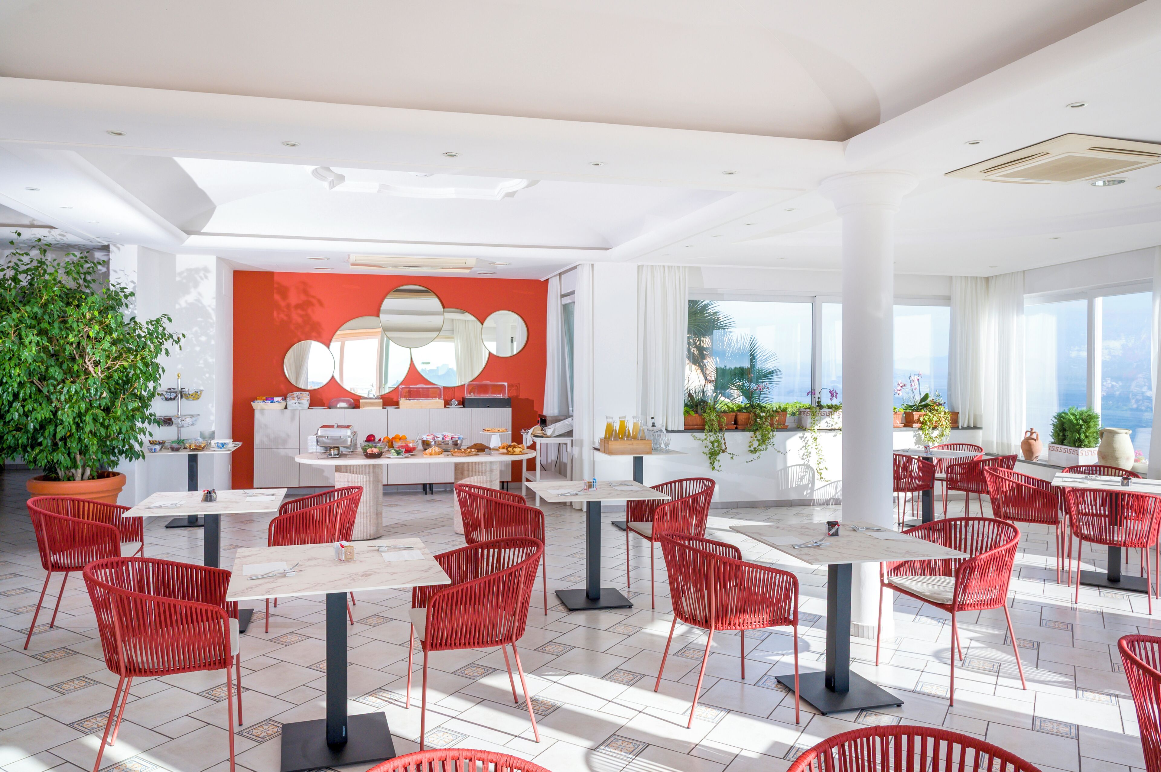 free buffet breakfast