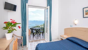 Doppia Superior, balcone, vista mare | Minibar, una cassaforte in camera, una scrivania, culla da viaggio