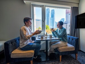 Ferdiglaget frokost hver dag (JPY 1500 per person)