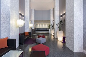 ロビーラウンジ