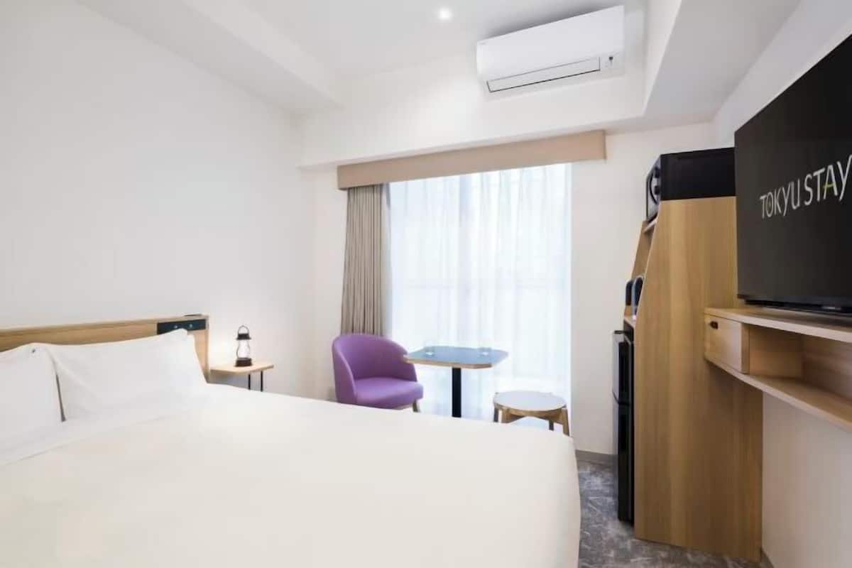 In-room safe, blackout curtains, iron/ironing board, free WiFi