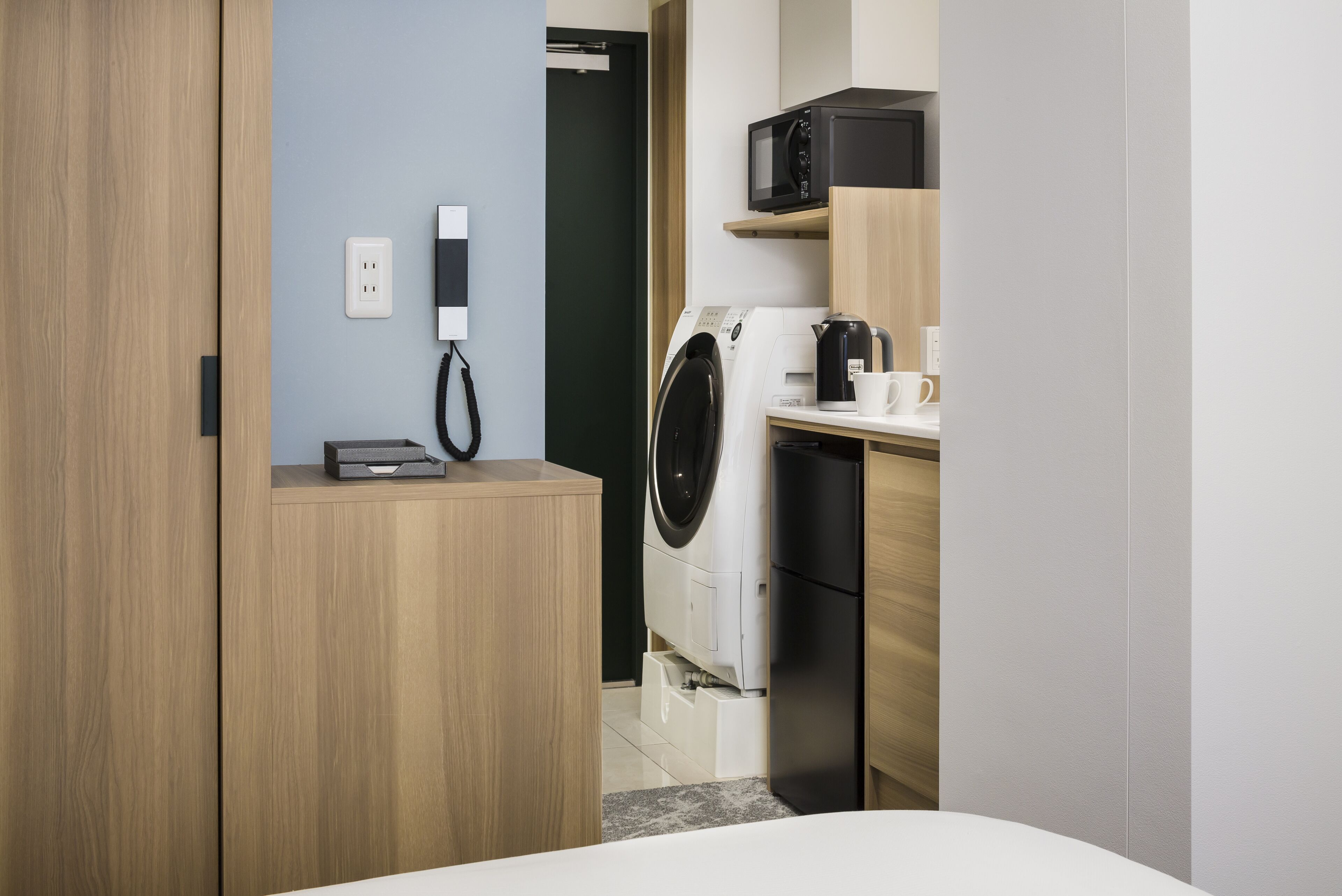 fridge, microwave, freezer